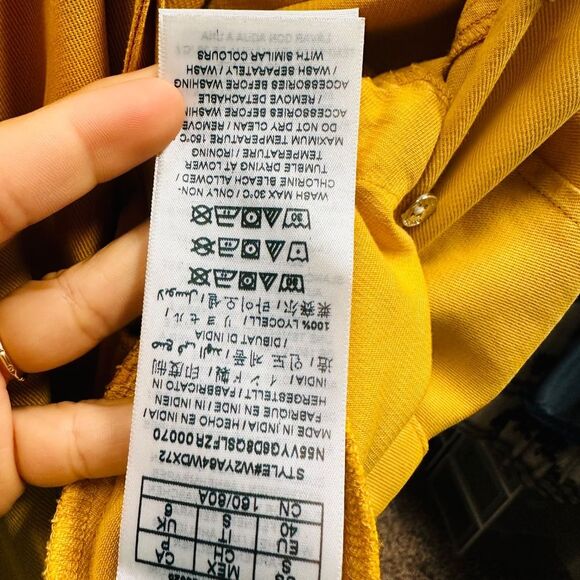 New GUESS ECO Women's Sleeveless Shiloh Jumpsuit, Gold Flake, Small - Picture 10 of 10